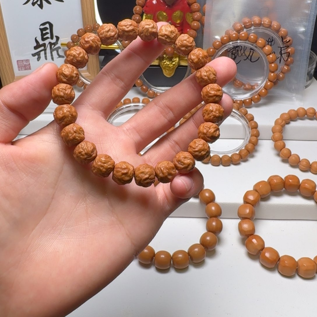 堂***弟非洲檀香无事牌猴头龙蛇