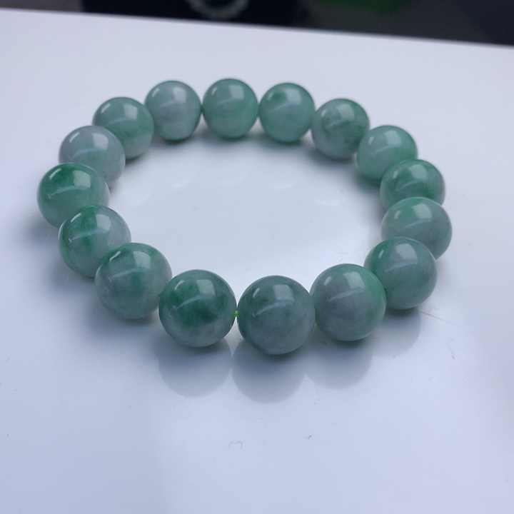 翡翠手串未镶嵌13.6mm！