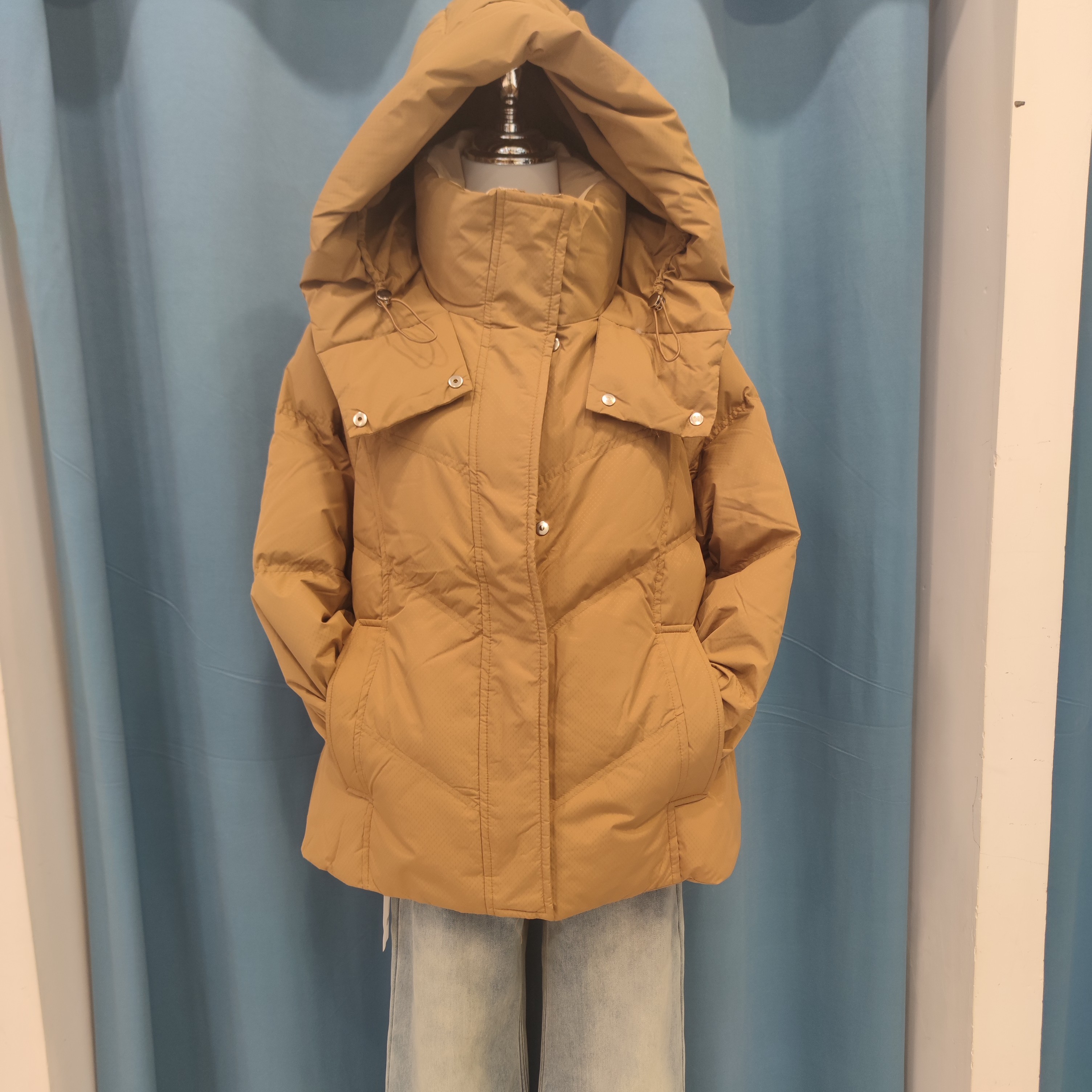 韩版撞色高端洋气加厚白鸭绒女冬季小个子短款外套白色爆款