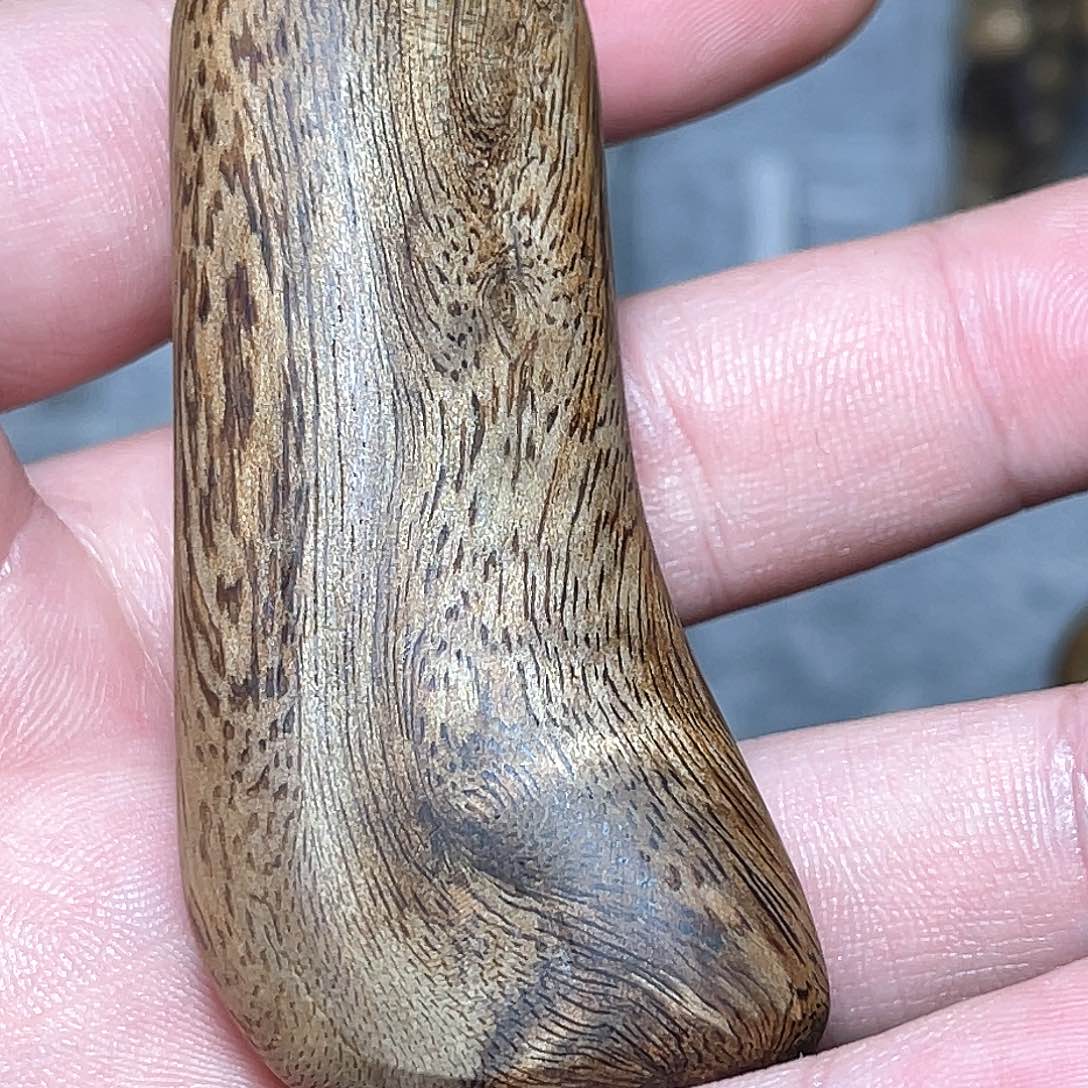 沉香吊坠流*兔《壹世香傳》文莱九分沉14.56g