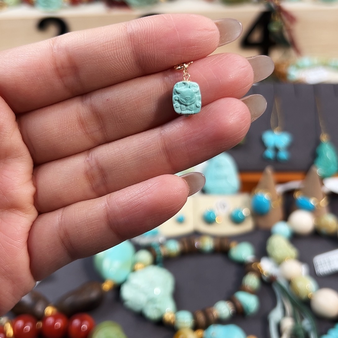 绿松石18K金镶嵌凤九滴溜