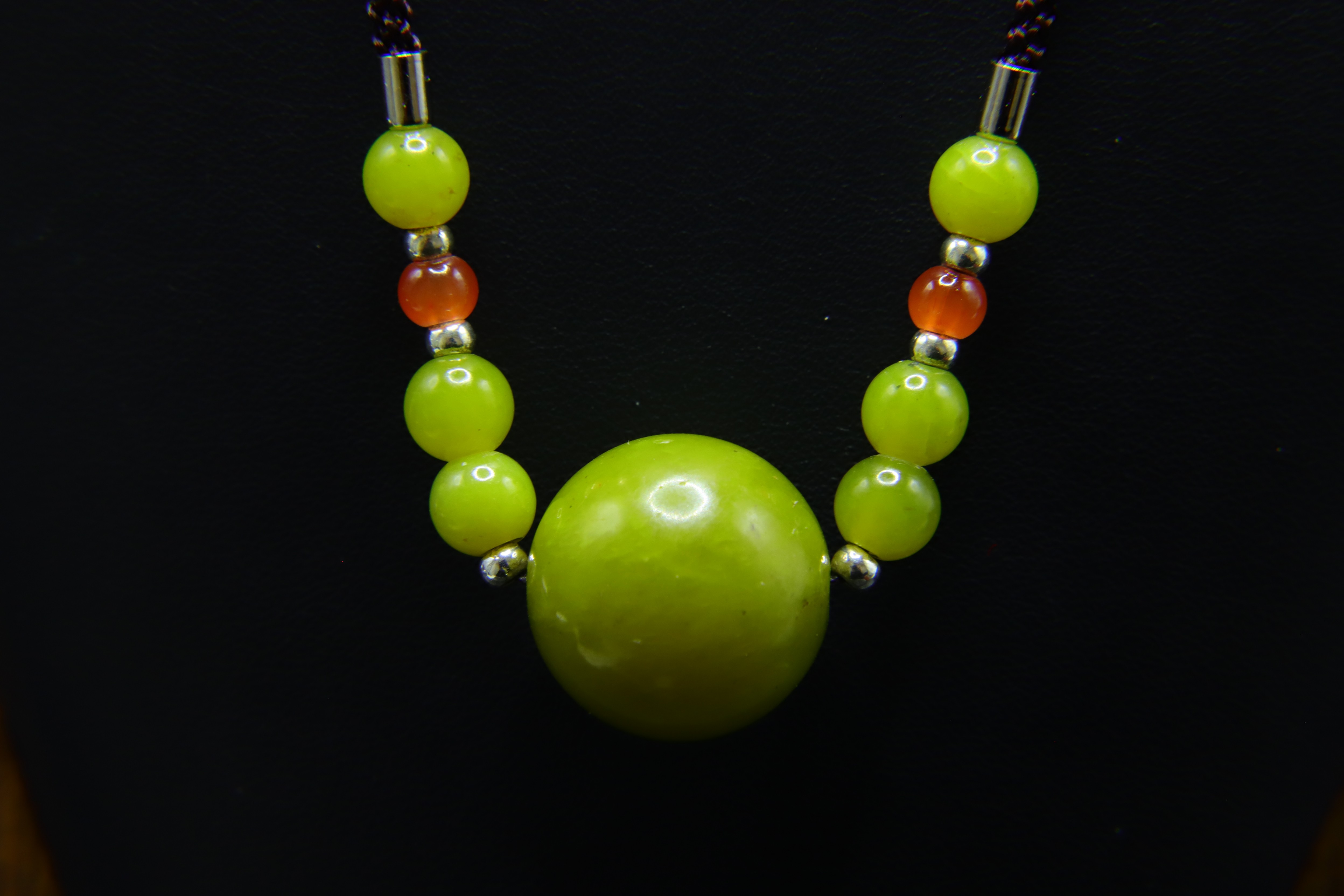 玉露凝珠——天然岫玉1.8cm转运珠