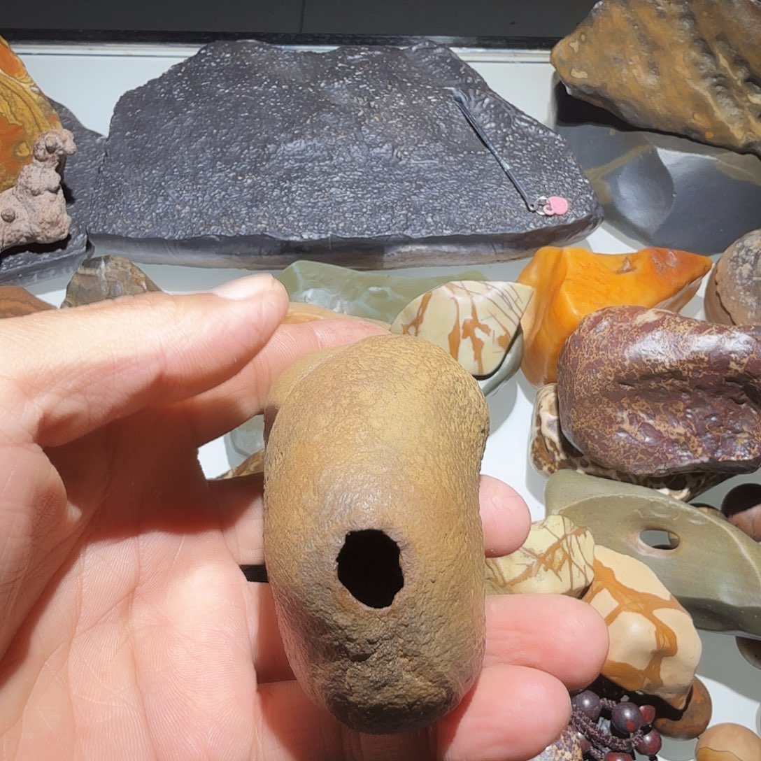 Y***I玛瑙/玉髓合金挂件