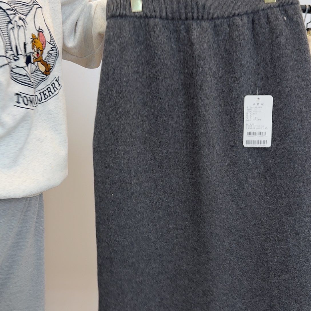 纯羊绒女裙四平空转L035