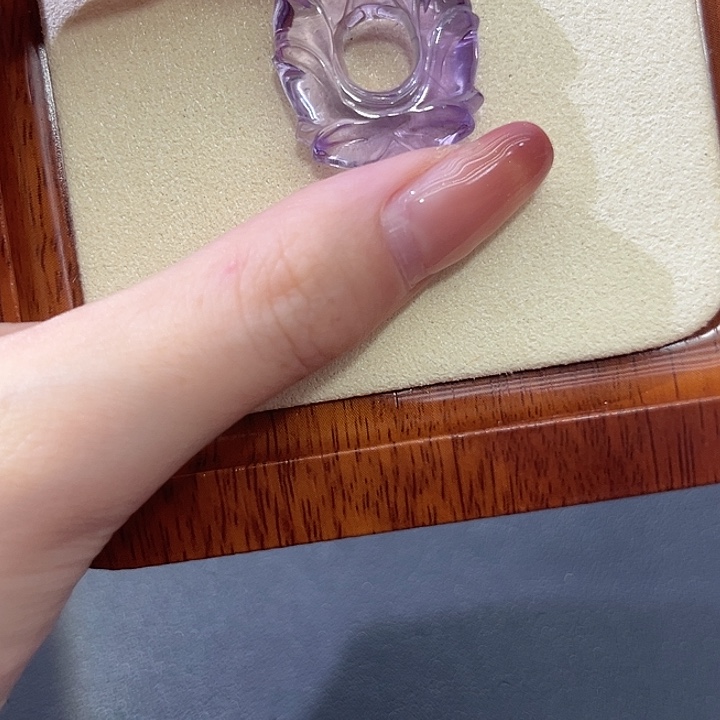 未镶嵌颈饰水晶天然紫水晶郁金香雕刻件