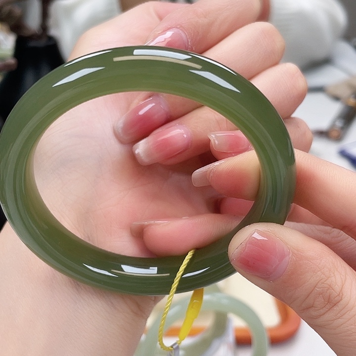 和田玉手镯5758未镶嵌