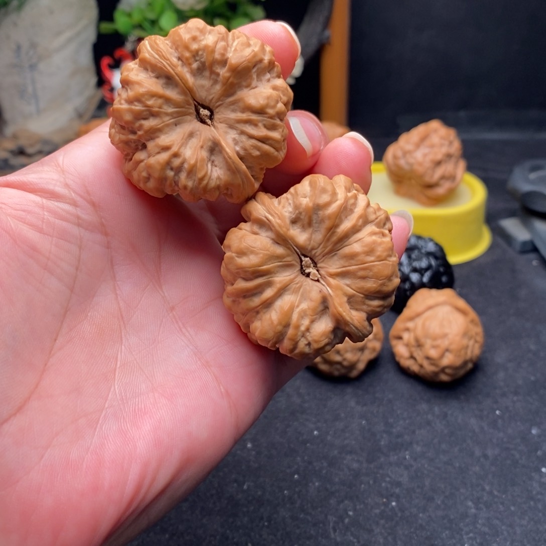 文玩核桃把件蛤蟆头41尺寸