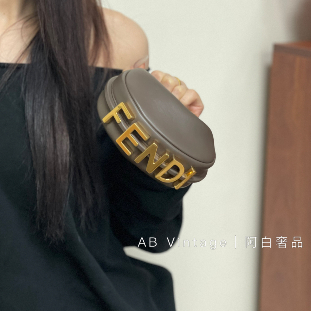 95新 FENDI/芬迪 阿白奢品/芬迪 迷你豌豆包