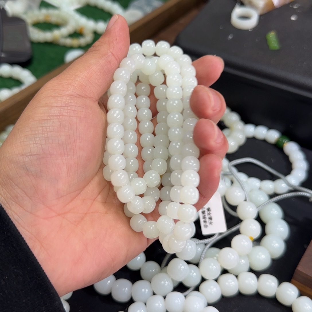 和田玉未镶嵌手链