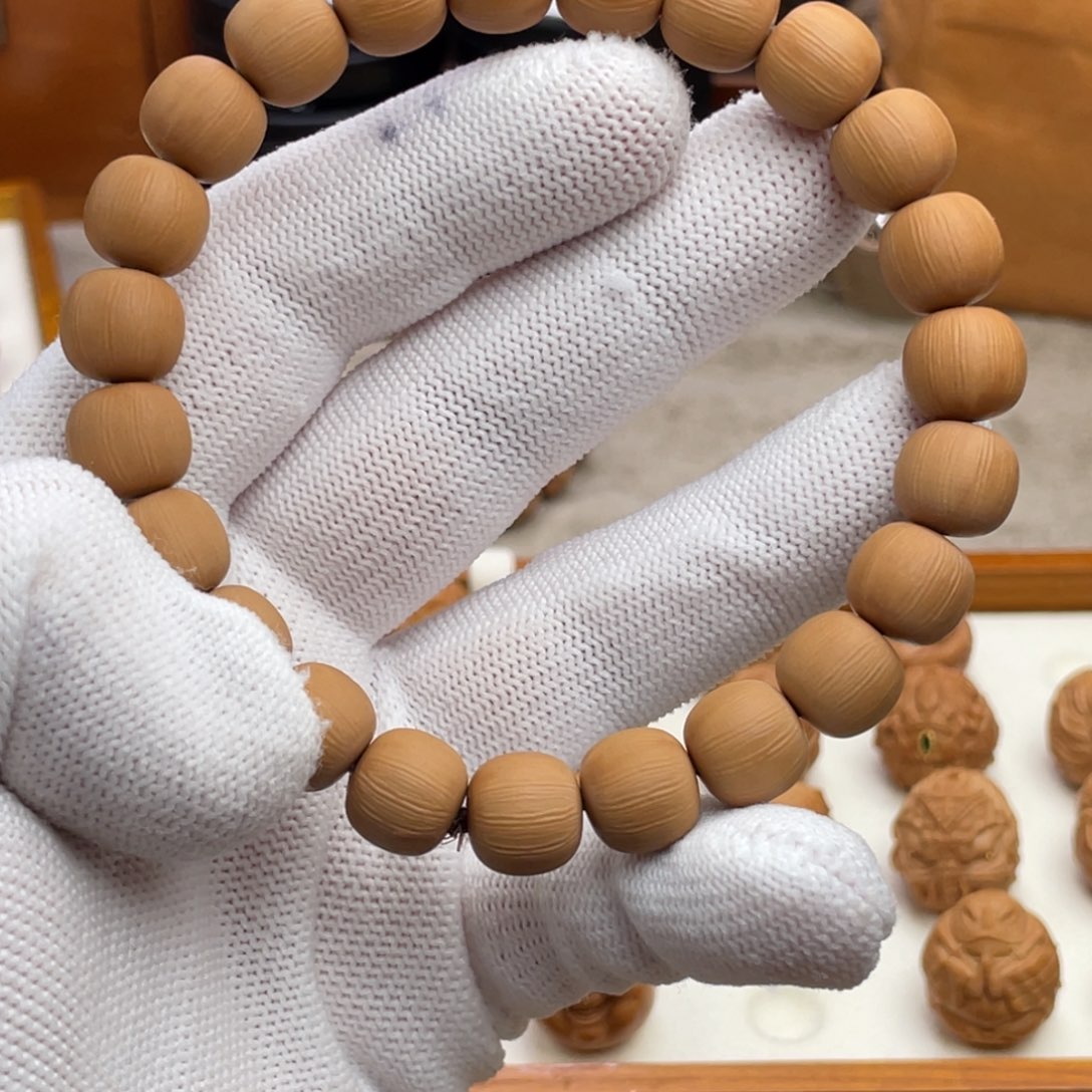 文玩核桃手串猴头核桃雕刻