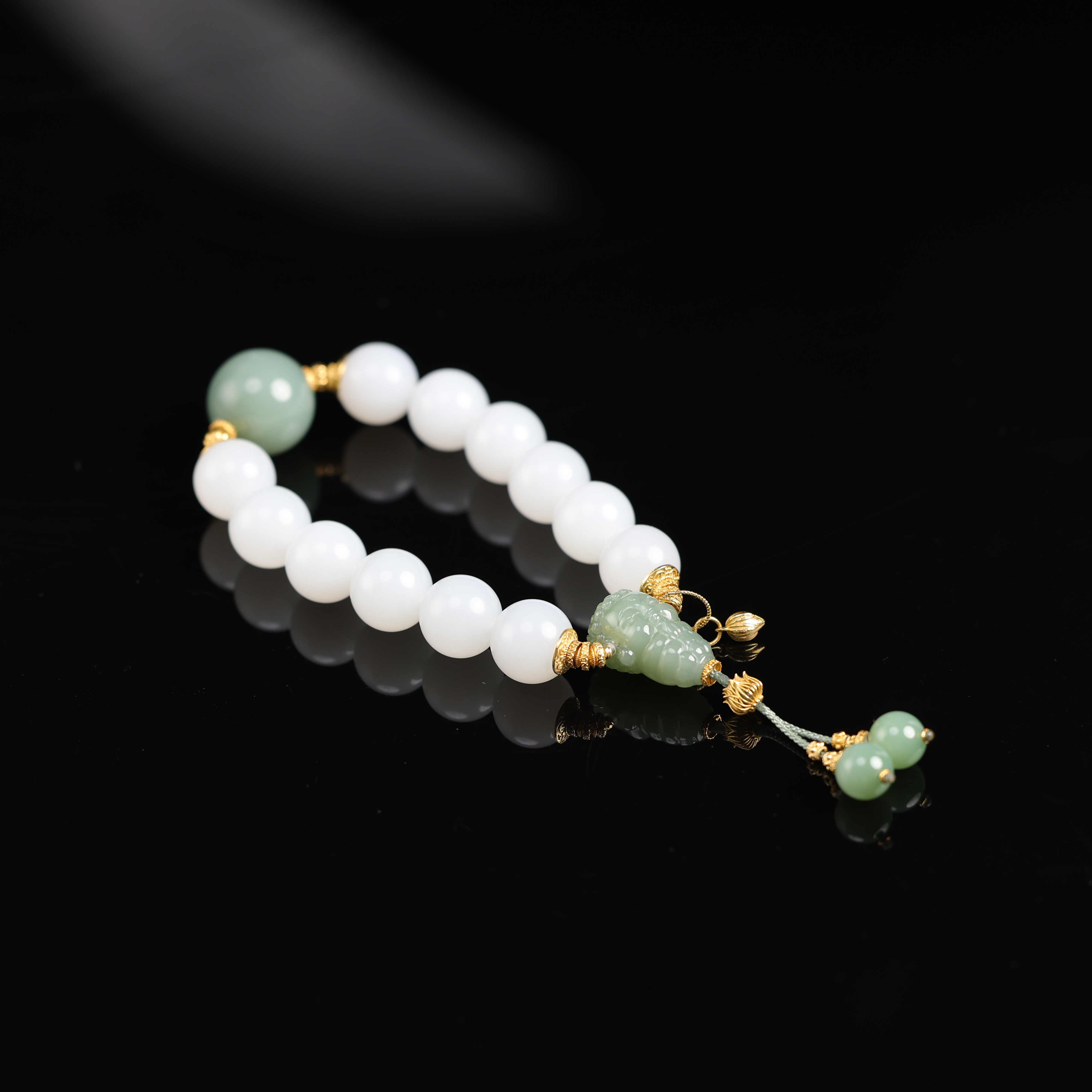 本真 | 大稀缺 |“7879”珍藏级精品和田玉极致顶俄白玉12mm手串