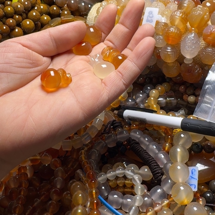 子***清玛瑙/玉髓未镶嵌颈饰0042……40