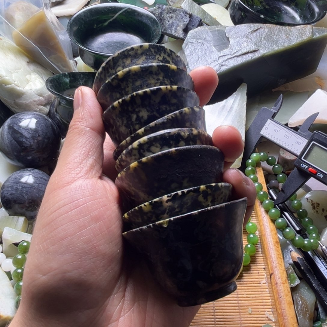 和田玉（糖玉）未镶嵌挂件