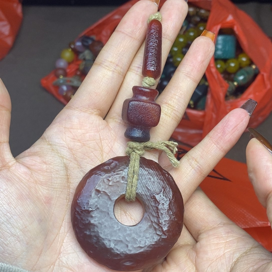 玛瑙/玉髓颈饰未镶嵌