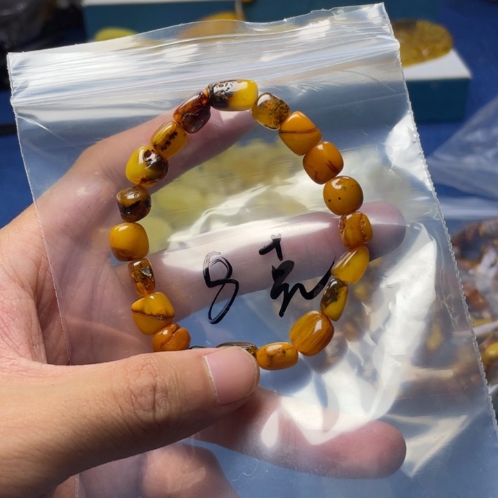 未镶嵌琥珀珠宝奇石