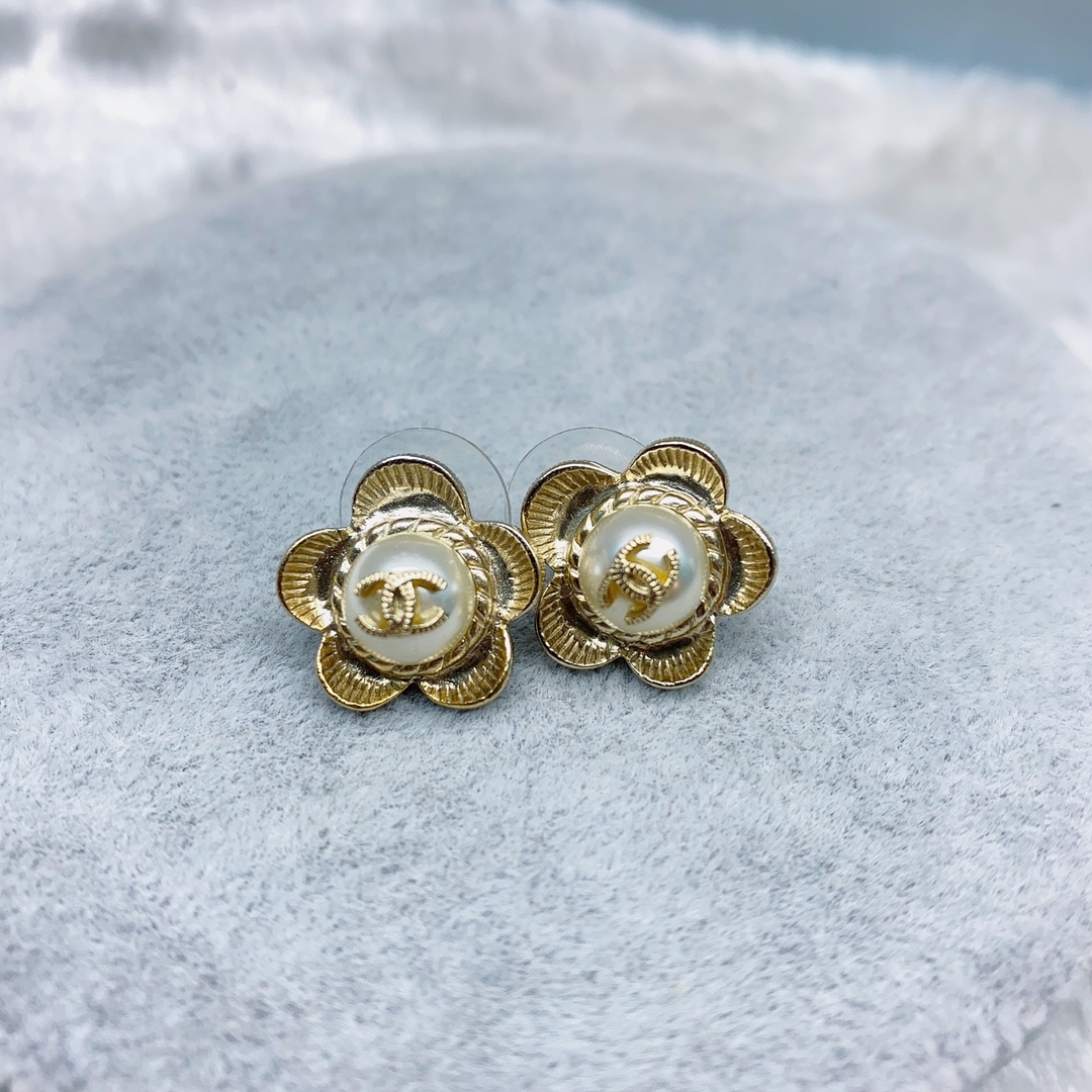 95新 Chanel/香奈儿 双c珍珠山茶花水晶耳钉6791459