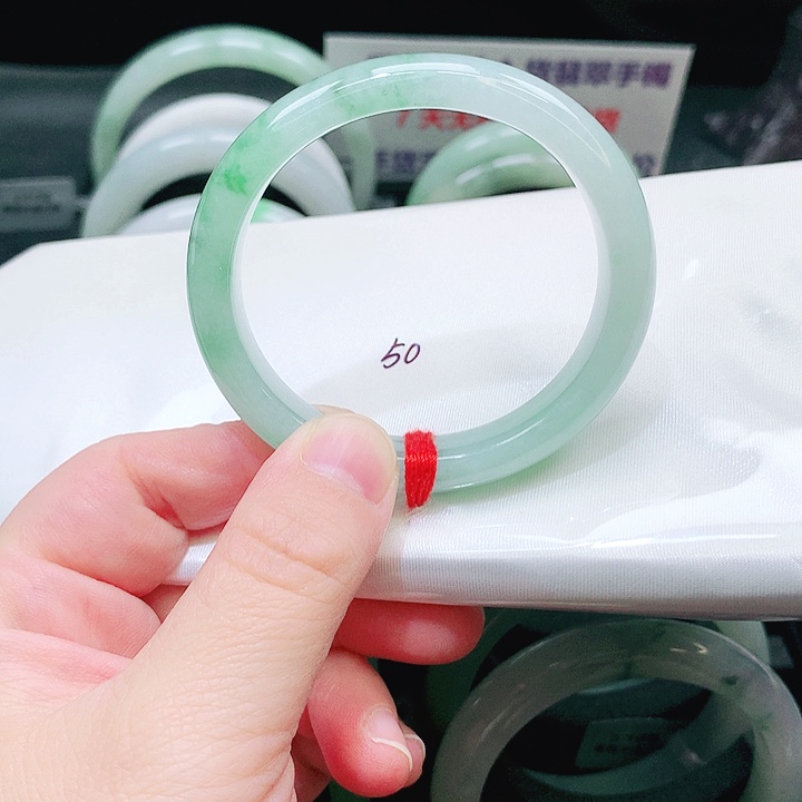 翡翠未镶嵌手镯106