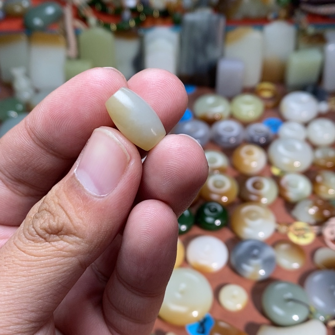 和田玉未镶嵌吊坠(不含链)