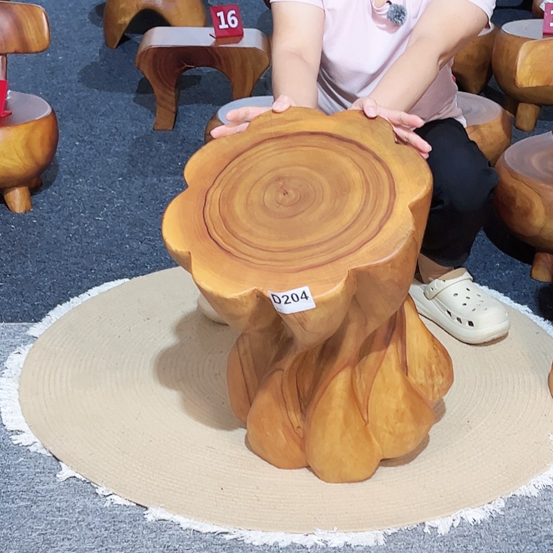 幸***心号香樟木尺寸：39-39-45cm