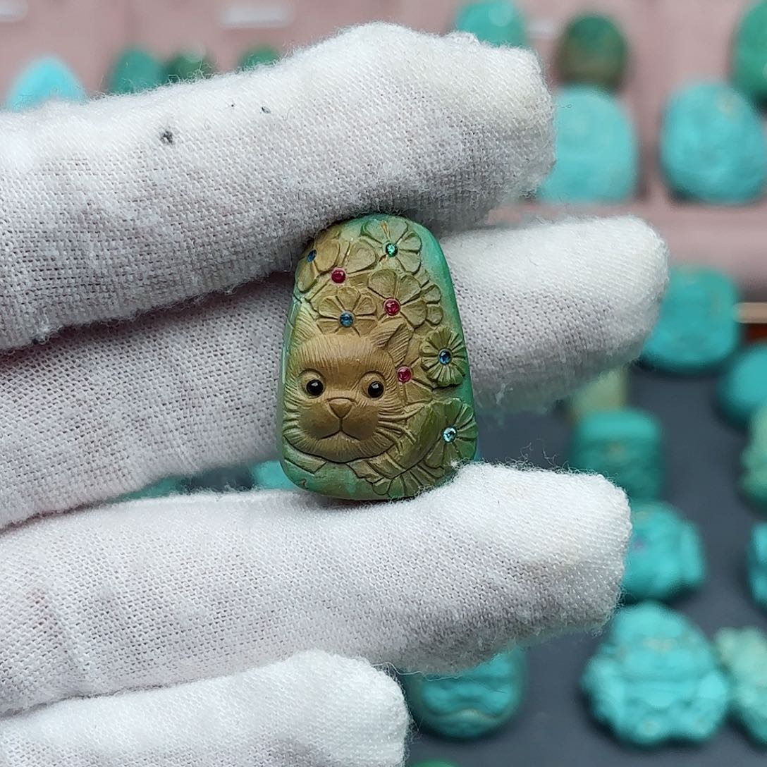 绿松石配饰未镶嵌