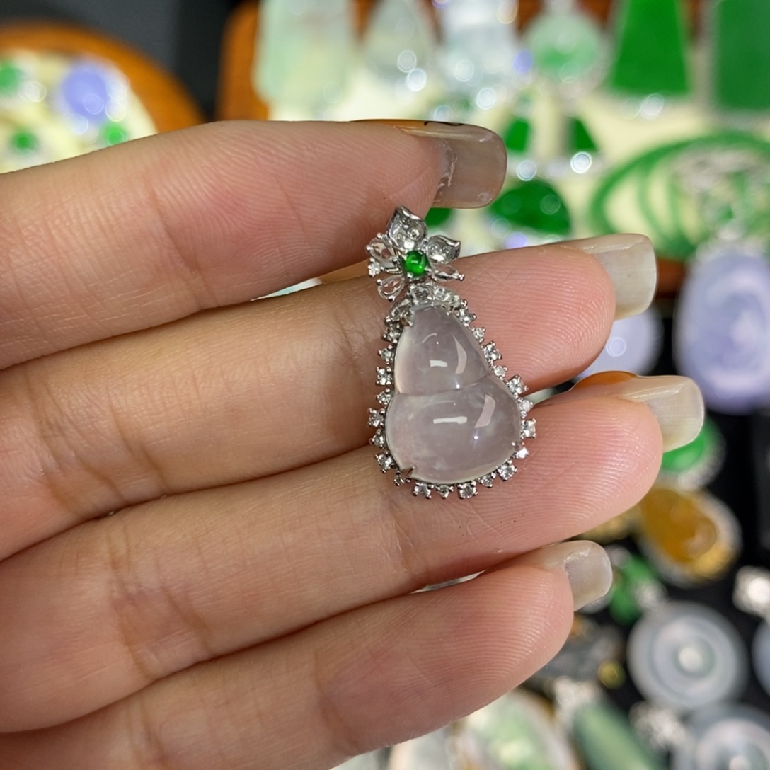 翡翠18K金镶嵌颈饰A货翡翠