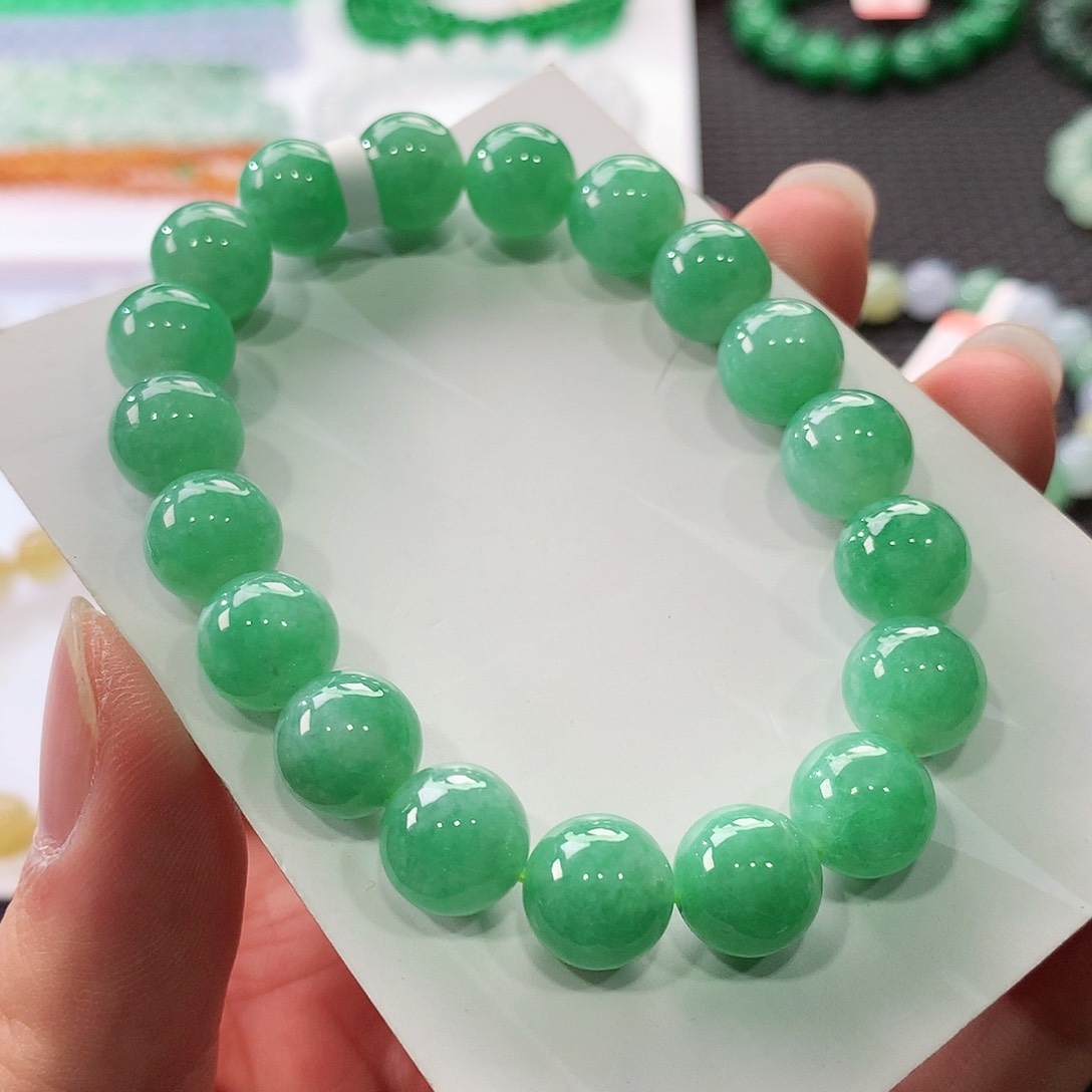 翡翠手链未镶嵌翡翠