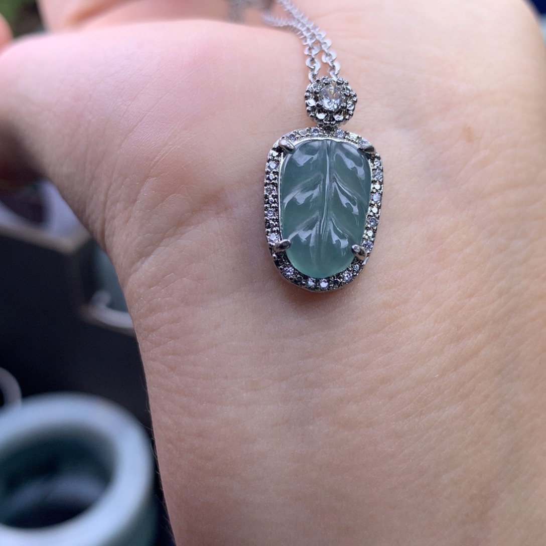 翡翠未镶嵌挂件吊坠