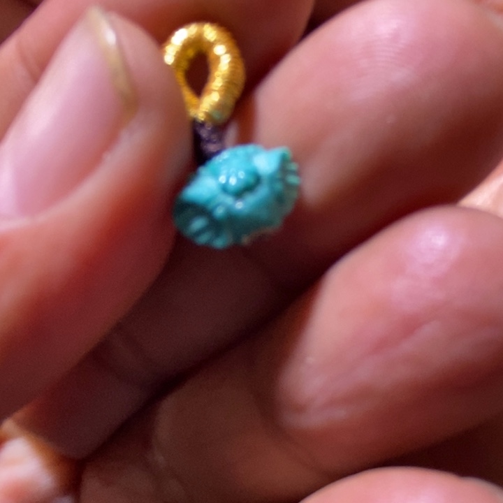 绿松石配饰未镶嵌