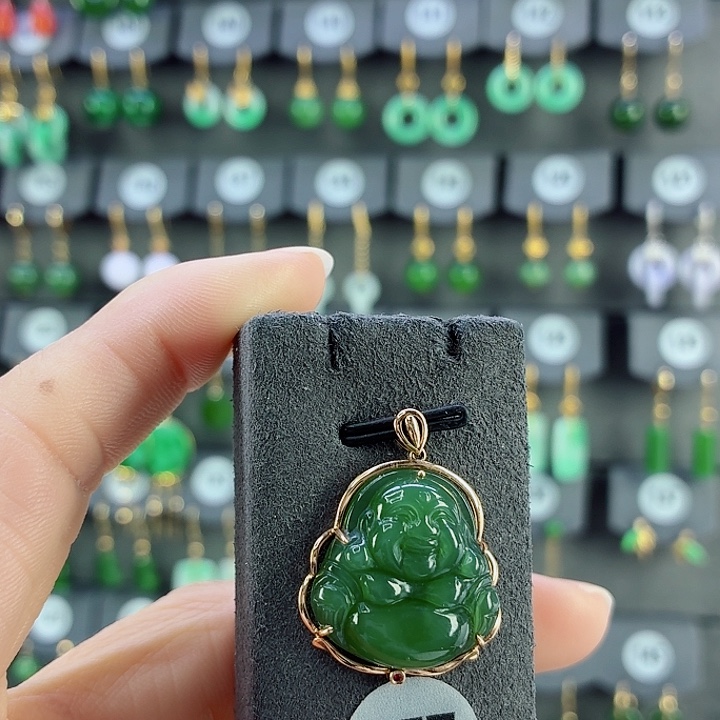 和田玉18K金镶嵌吊坠(赠链)