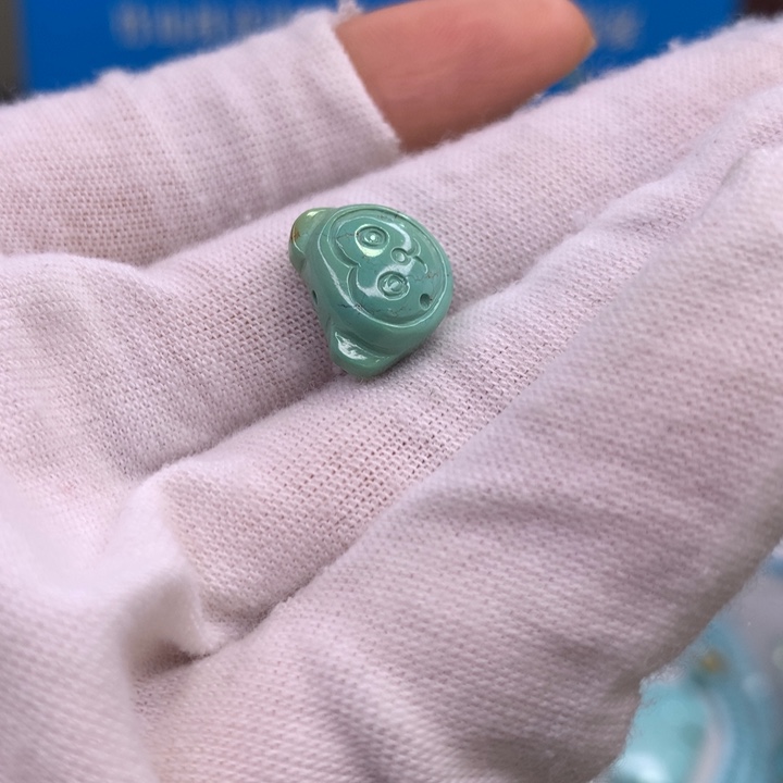 绿松石配饰未镶嵌