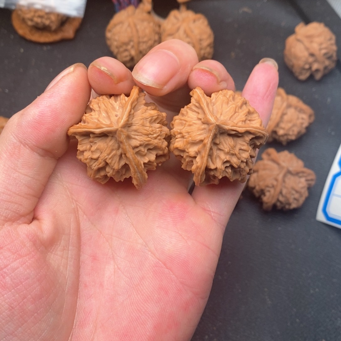 文玩核桃吊坠35人奔