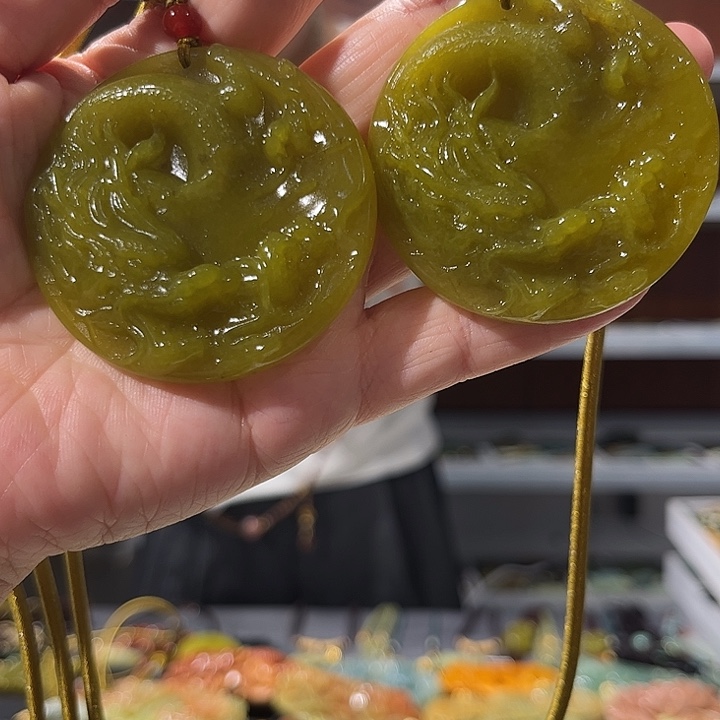 蛇纹石玉未镶嵌毛衣链