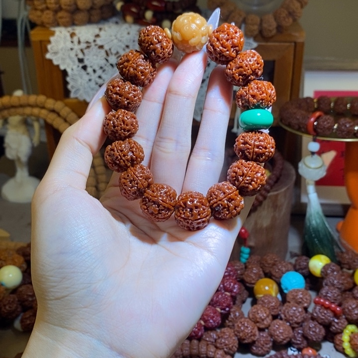 兰****金刚菩提手串17186玉华满肉貔貅绿扣一物