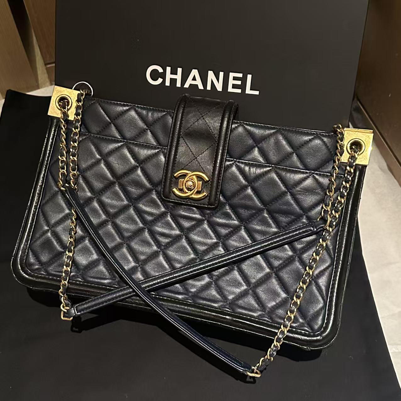 95新 Chanel/香奈儿 泡泡专属/香奈儿秀款夹子托特包/98新包展