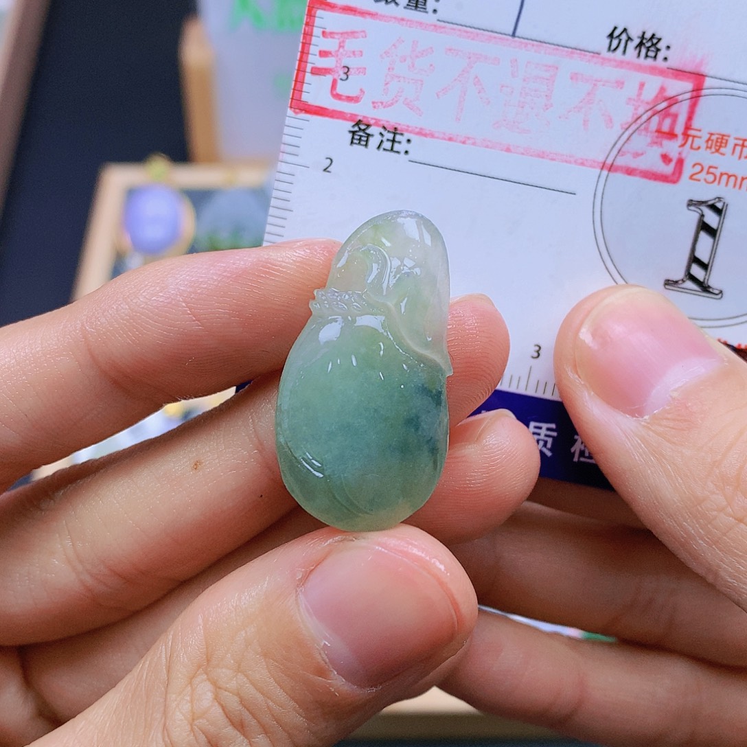 翡翠未镶嵌颈饰翡翠