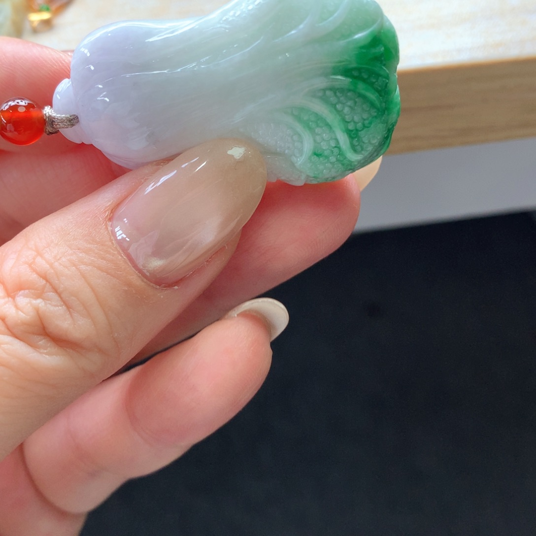 翡翠未镶嵌颈饰吊坠