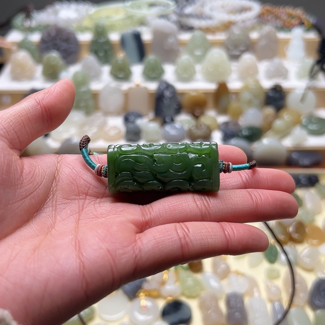 和田玉吊坠(赠链)未镶嵌知***…