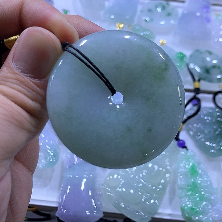 翡翠颈饰未镶嵌天然翡翠A货吊坠