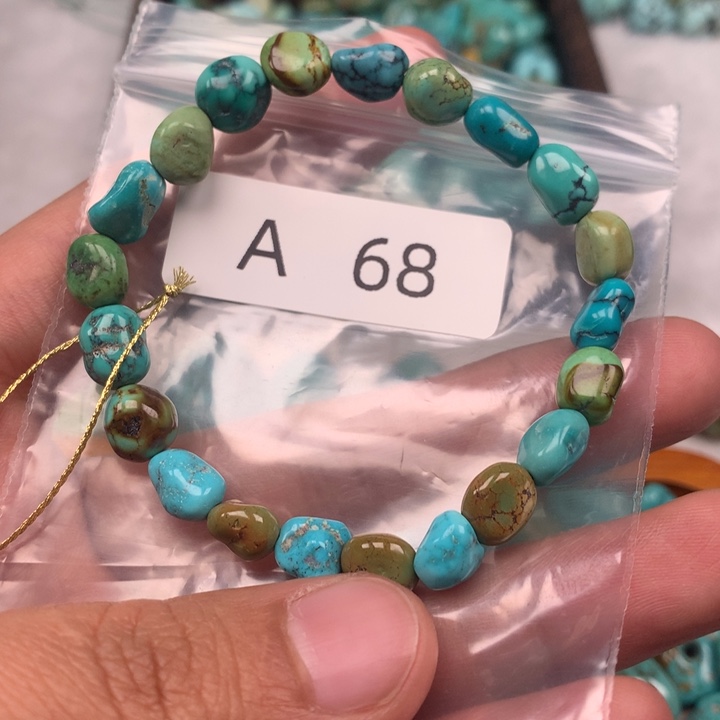 芭***乐绿松石未镶嵌手串