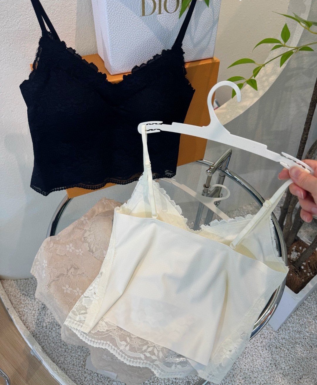 蕾丝花边带胸垫遮副乳固定式美背吊带背心女春夏适用