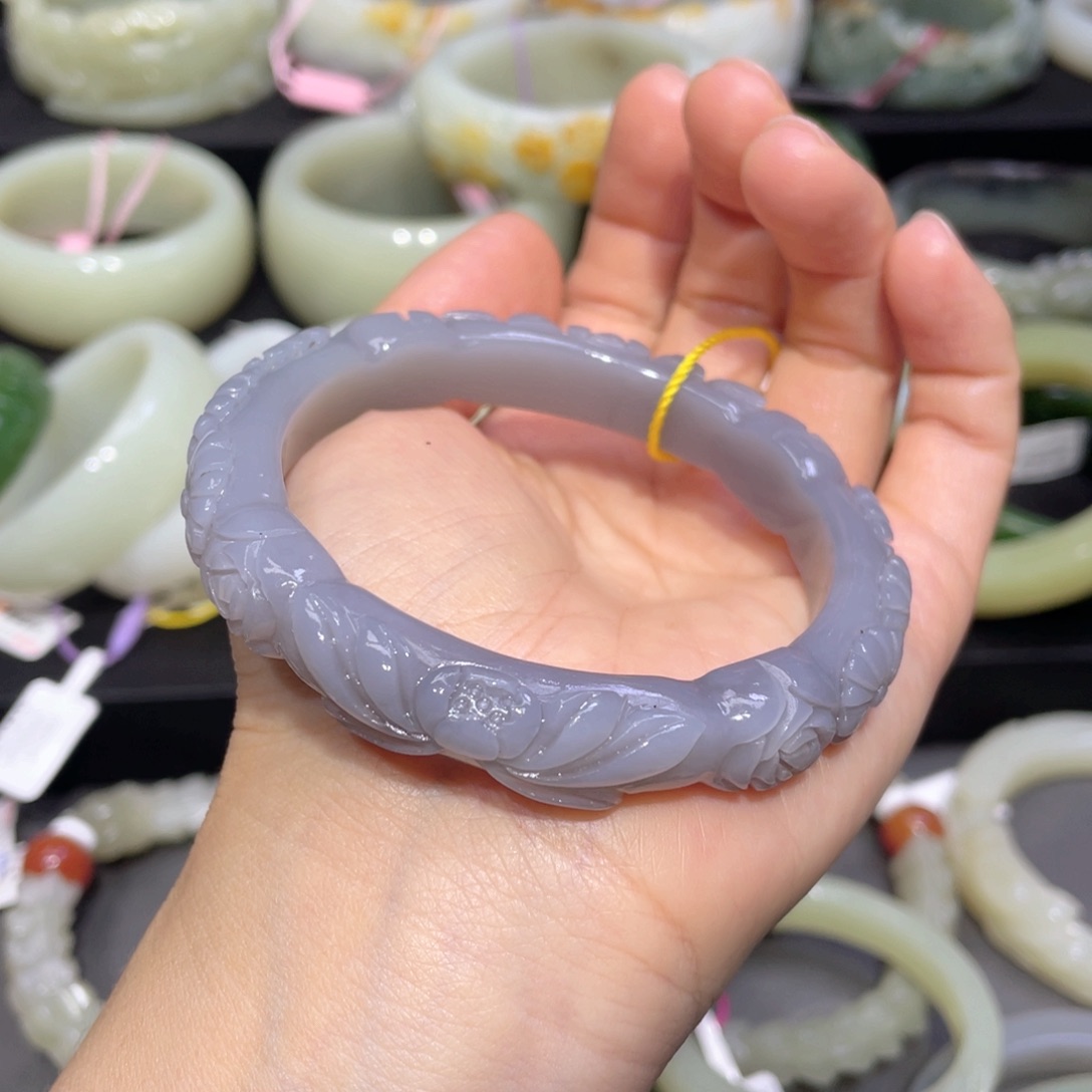 和田玉手镯未镶嵌96