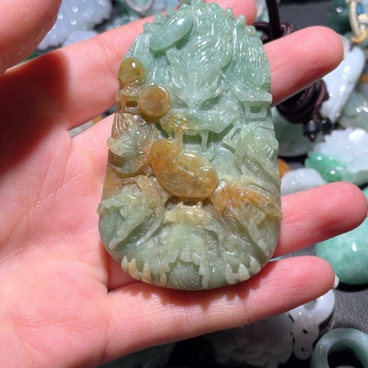 【闪购商品】翡翠颈饰未镶嵌天然翡翠