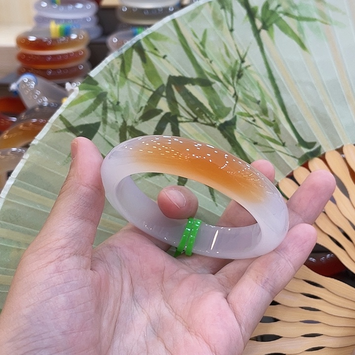 玛瑙/玉髓手镯未镶嵌