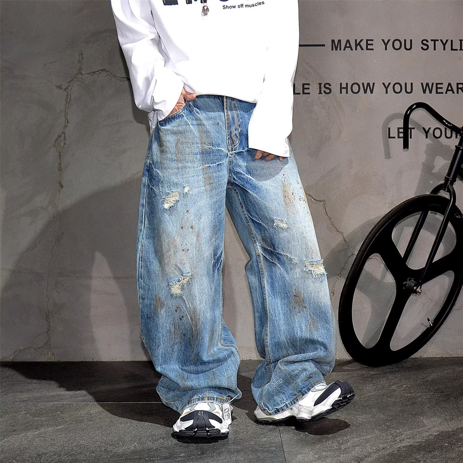 2025夏新款潮牌美式复古高级感水洗破洞牛仔破洞宽松直筒弯刀裤男