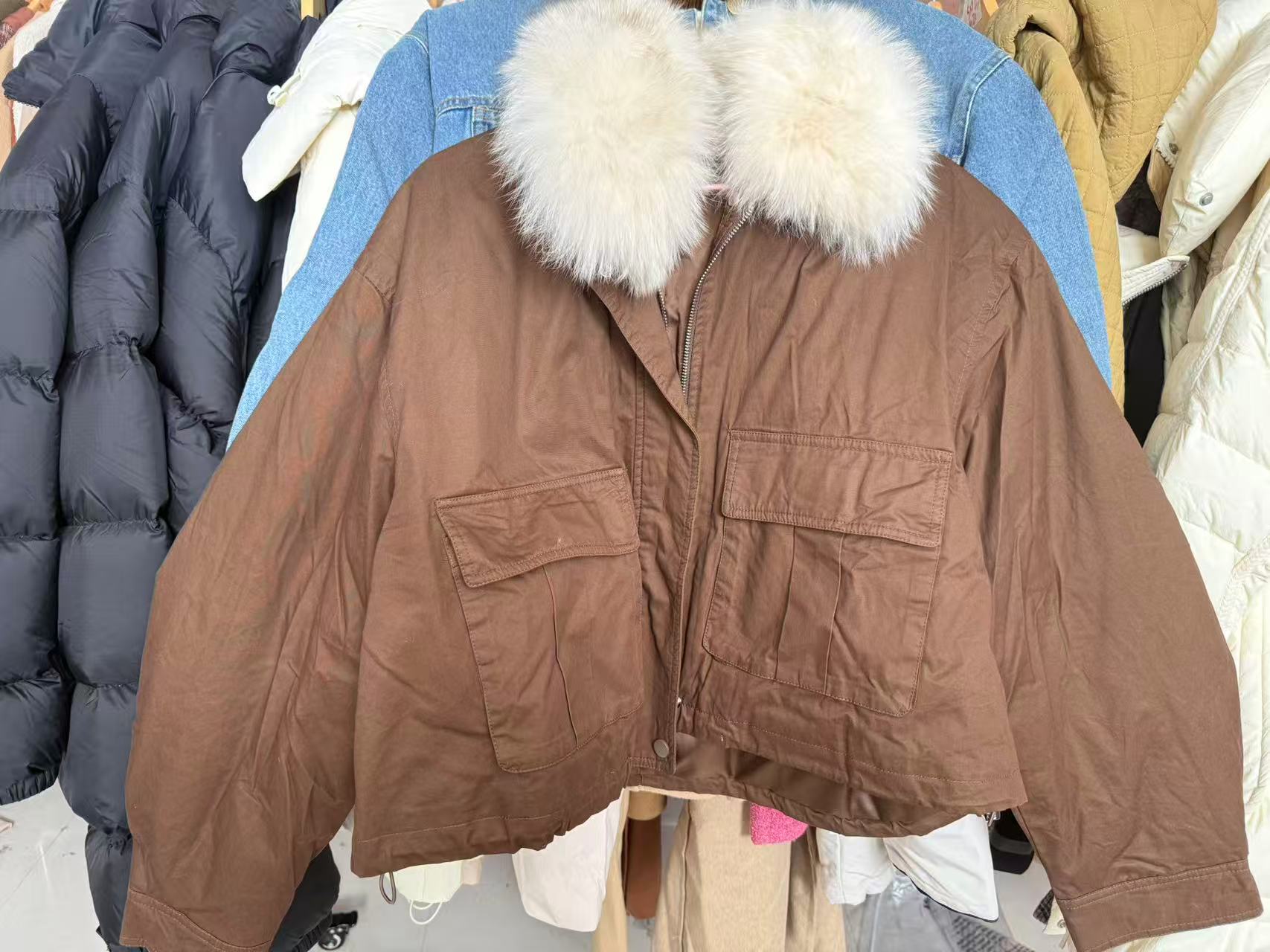 菲菲的店un大毛领工装羽绒服