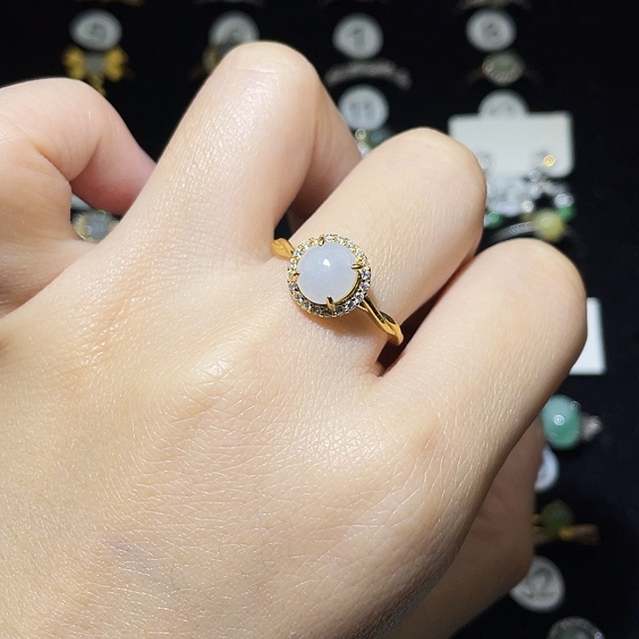 翡翠未镶嵌戒指戒指