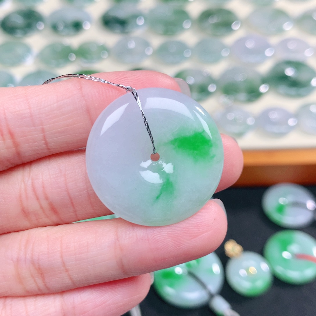 翡翠未镶嵌颈饰天然缅甸翡翠