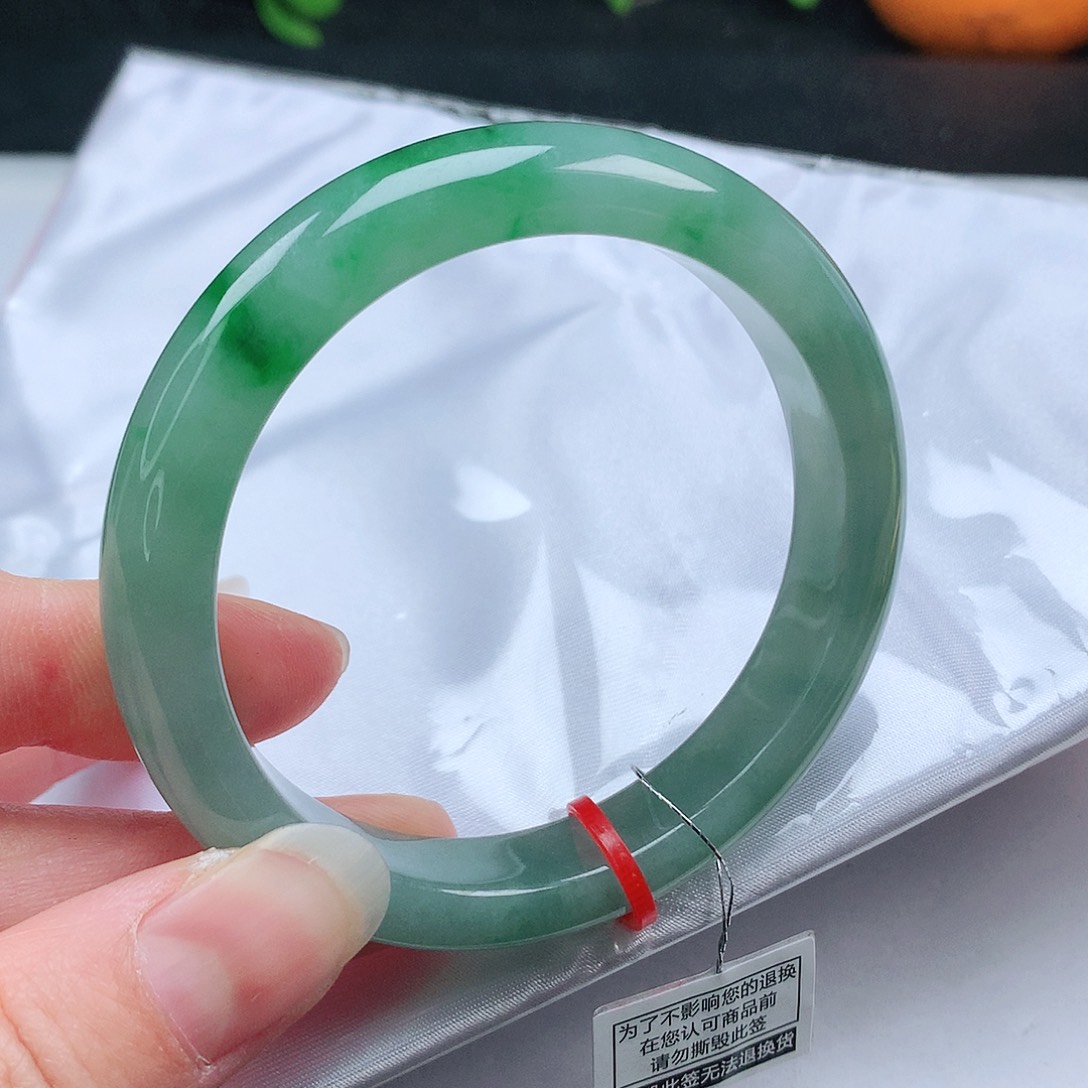 翡翠手镯未镶嵌56+圈