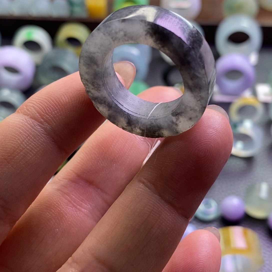 定制翡翠未镶嵌姜**又翡翠戒指