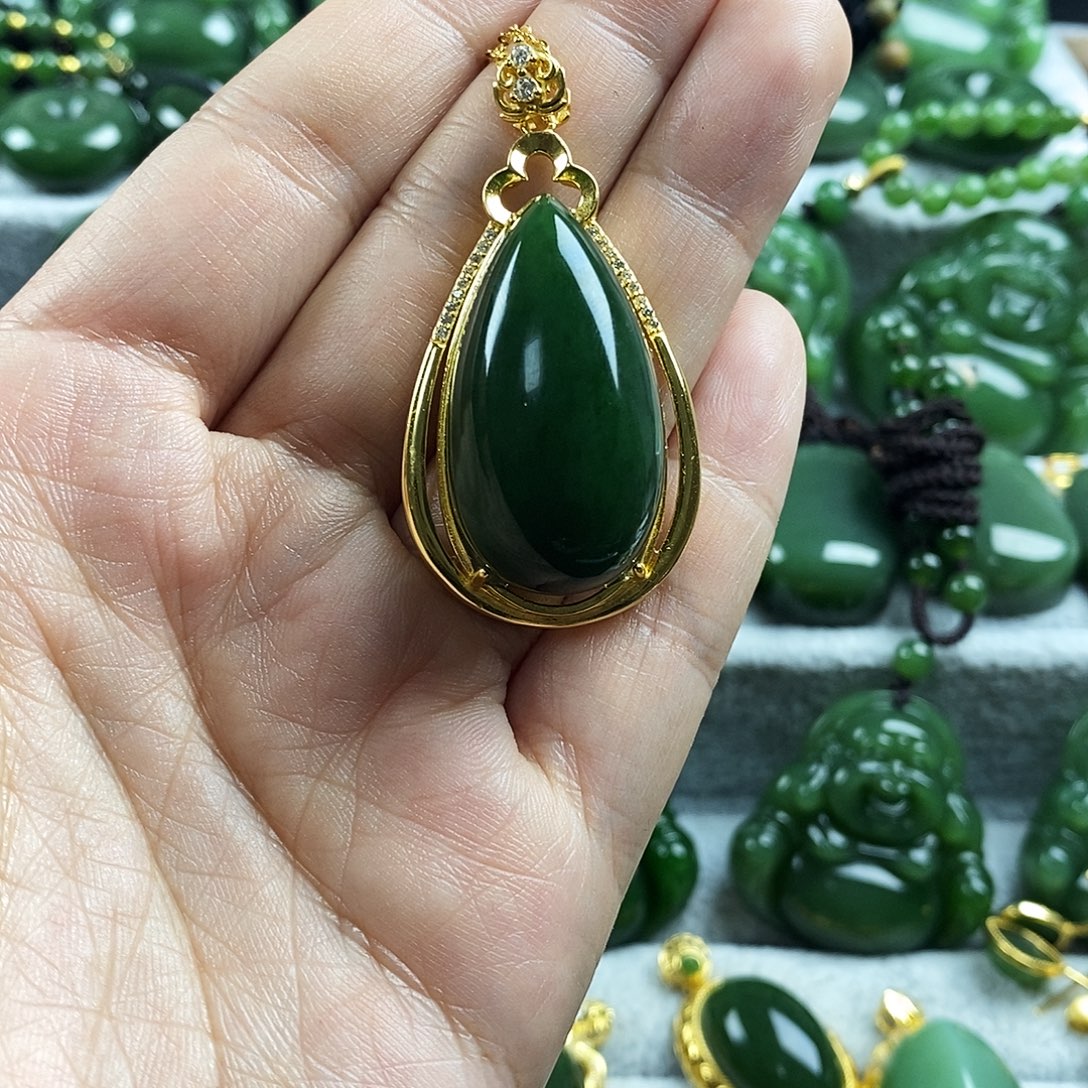 和田玉（碧玉）未镶嵌颈饰